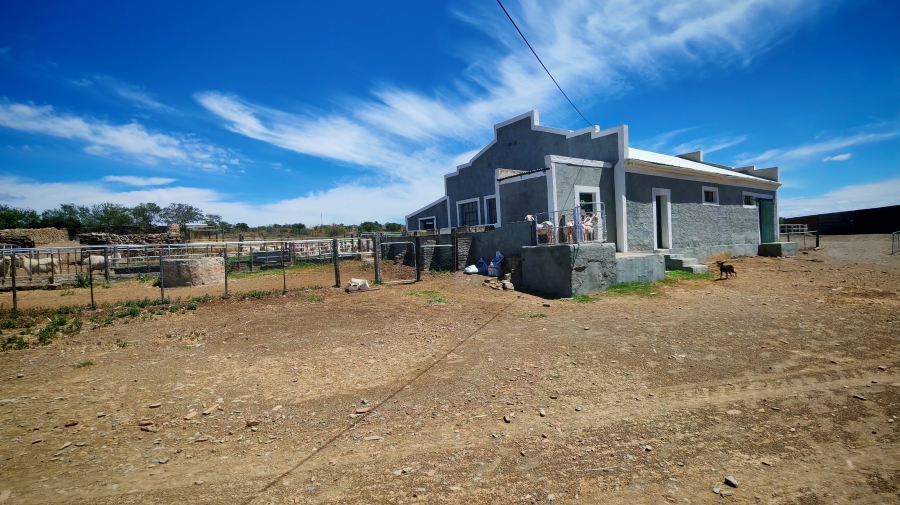 6 Bedroom Property for Sale in Pearston Eastern Cape